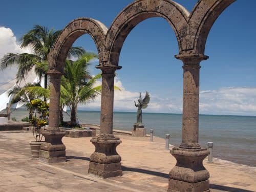 Krystal Cancun Timeshare Highlights a Puerto Vallarta Vacation